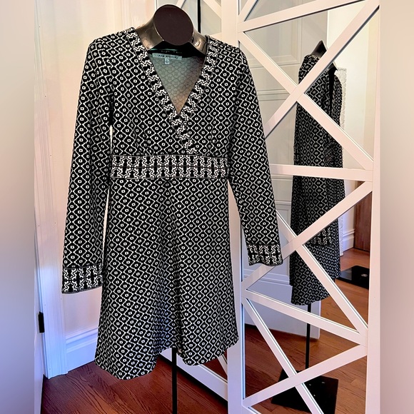 Women’s Geometric Stretch Sweater Dress from MAX Studio. Sz L. - Picture 2 of 8